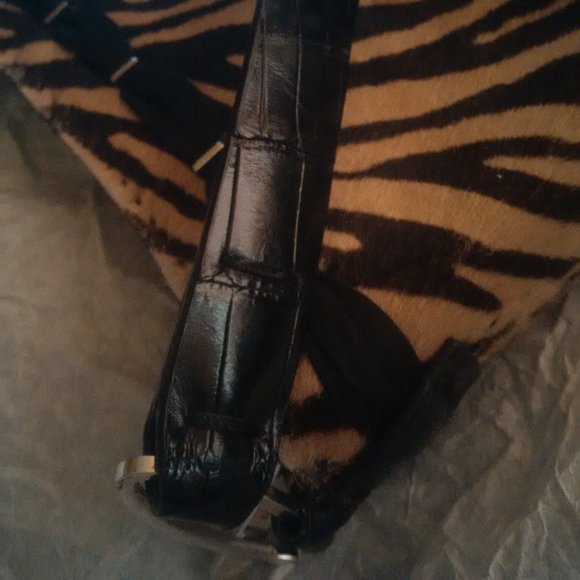 VBH Pony Hair Shoulder Bag - Picture 7 of 8